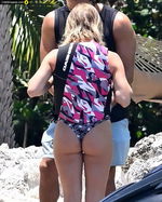 sydney sweeney fap bunda thong biquini Foto